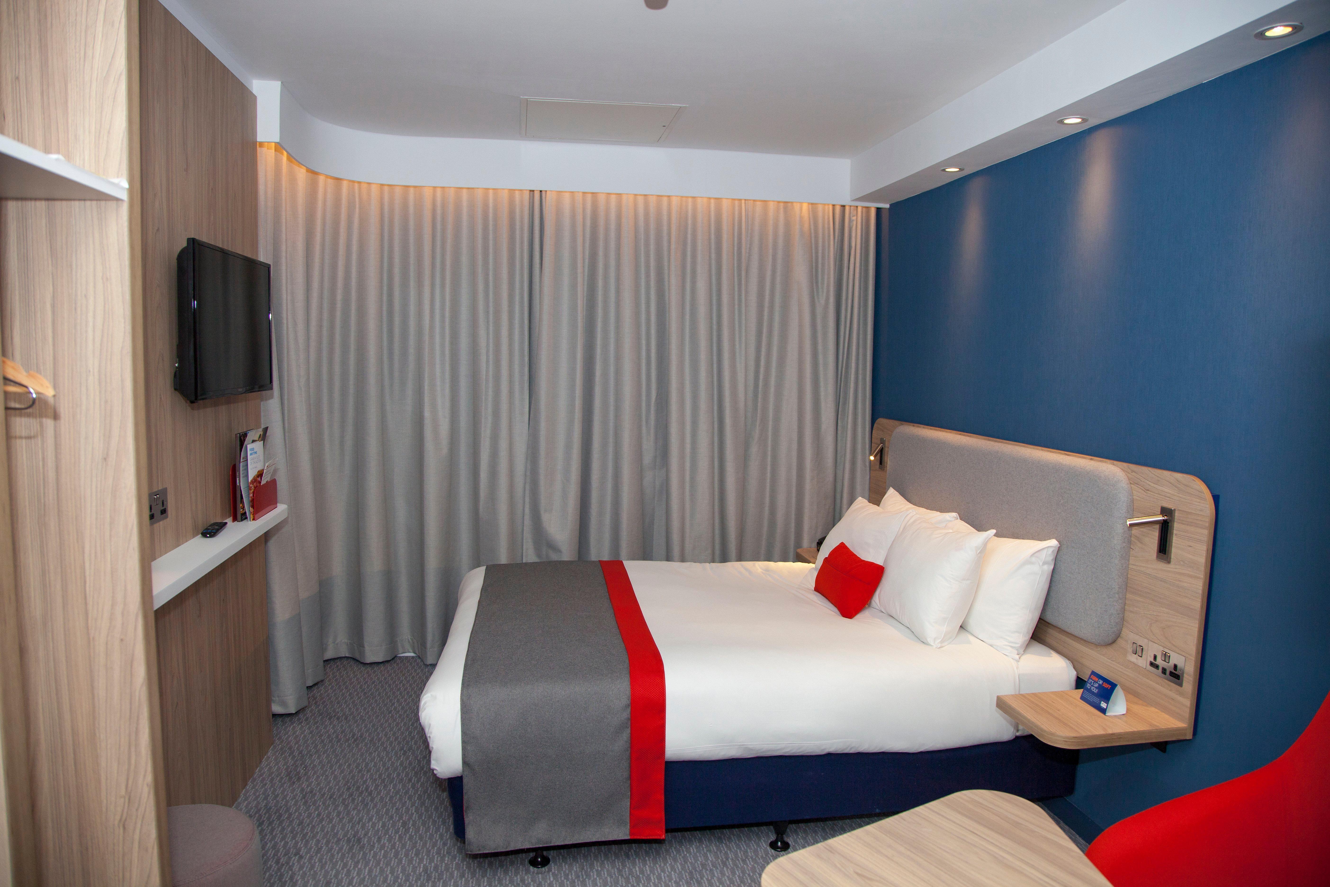 Holiday Inn Express Cardiff Bay By Ihg Exterior foto