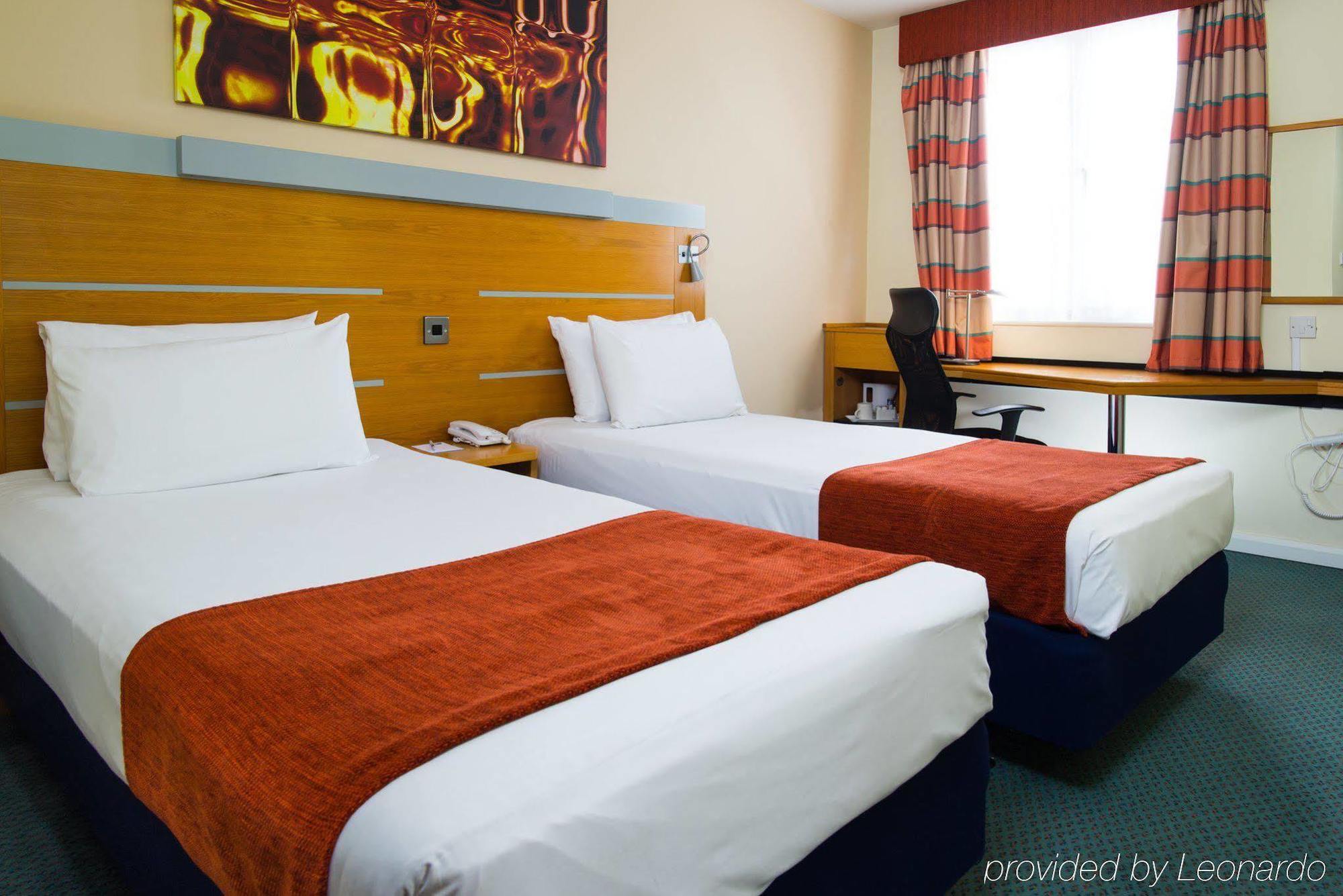 Holiday Inn Express Cardiff Bay By Ihg Exterior foto